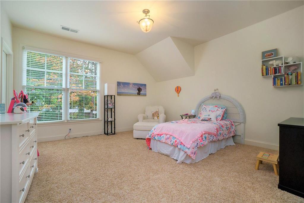 1376 Windsor Parkway NE