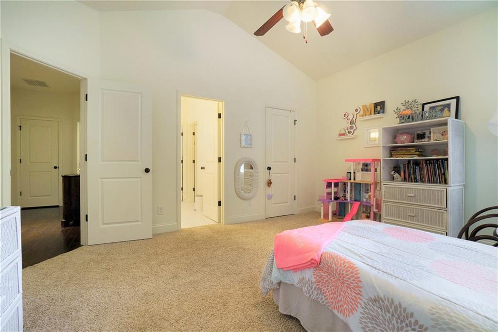 1376 Windsor Parkway NE