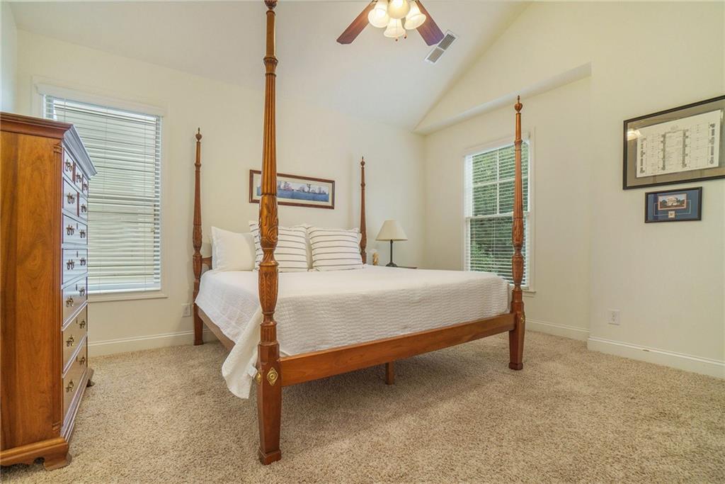 1376 Windsor Parkway NE