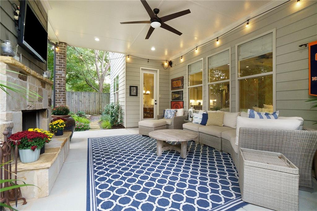 1376 Windsor Parkway NE