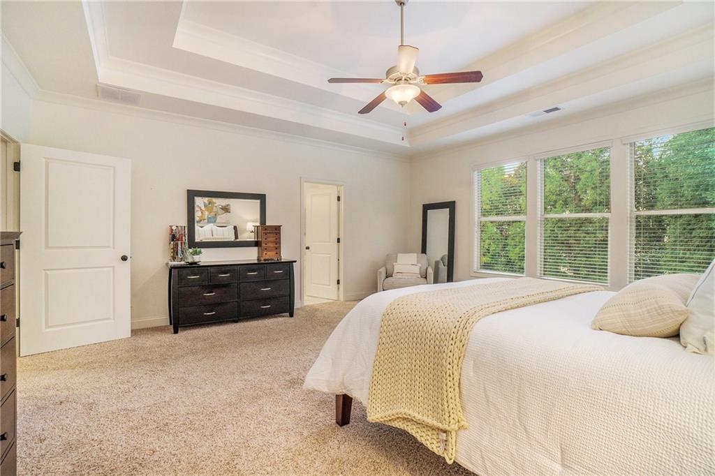 1376 Windsor Parkway NE