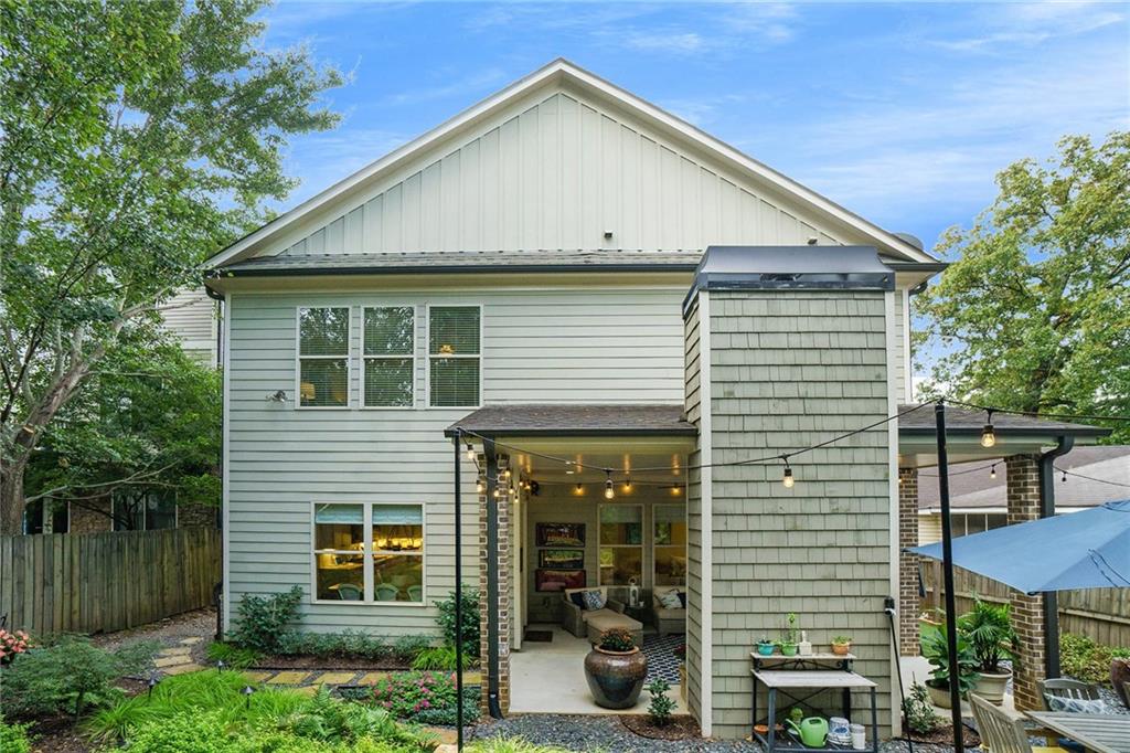 1376 Windsor Parkway NE