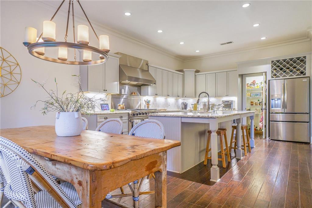 1376 Windsor Parkway NE