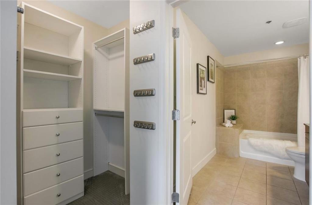 950 W Peachtree Street NW Unit 1101