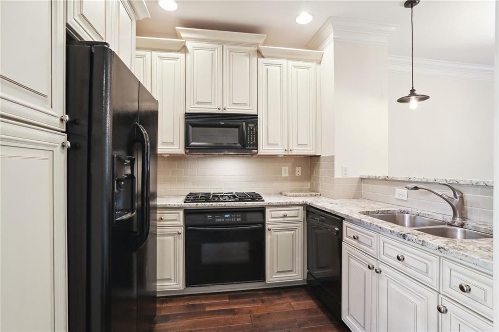 1054 Glenridge Place