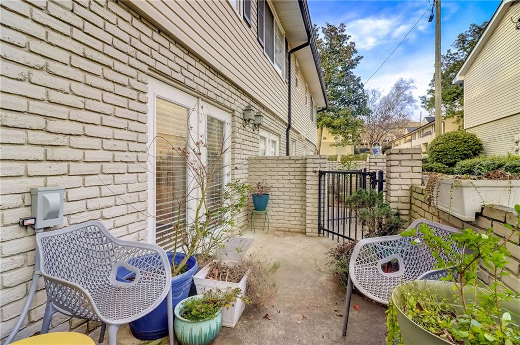 6940 Roswell Road Unit 6C