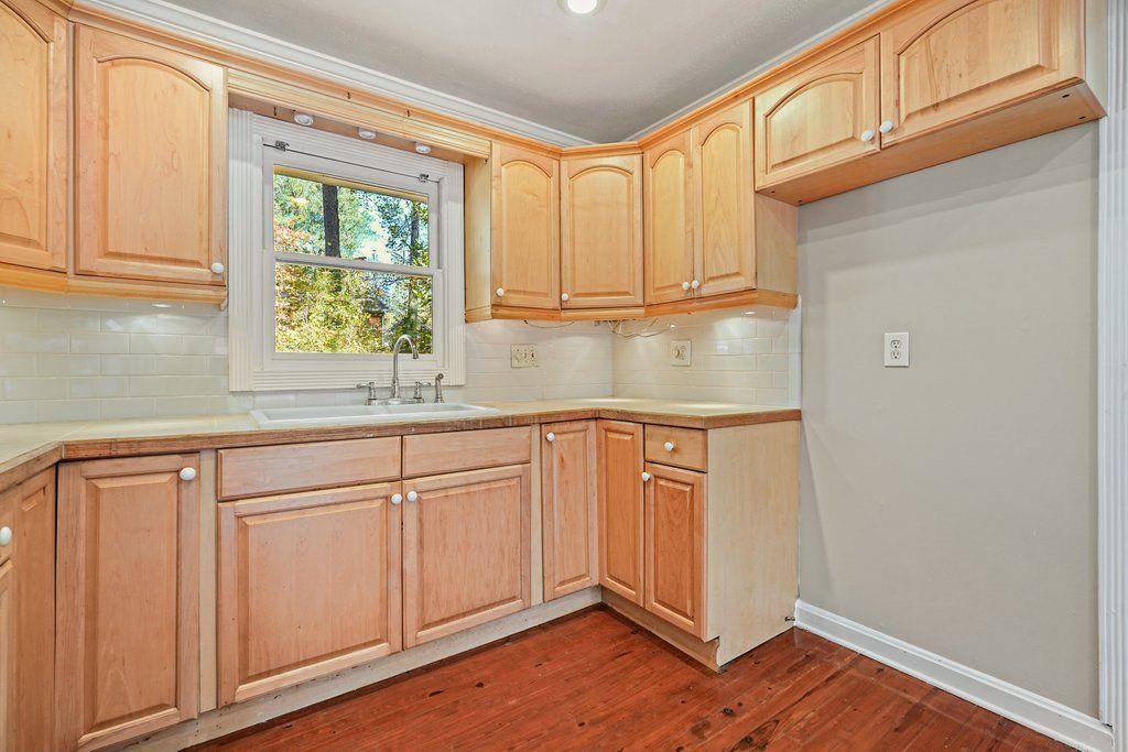 2571 Crockett Drive Southeast Drive SE