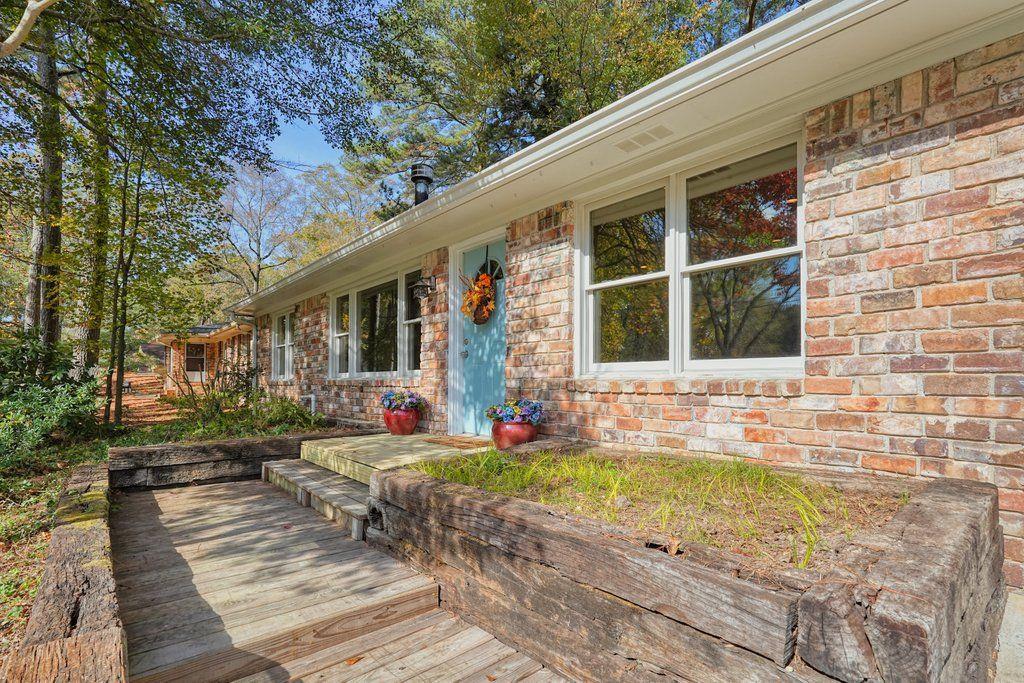 2571 Crockett Drive Southeast Drive SE