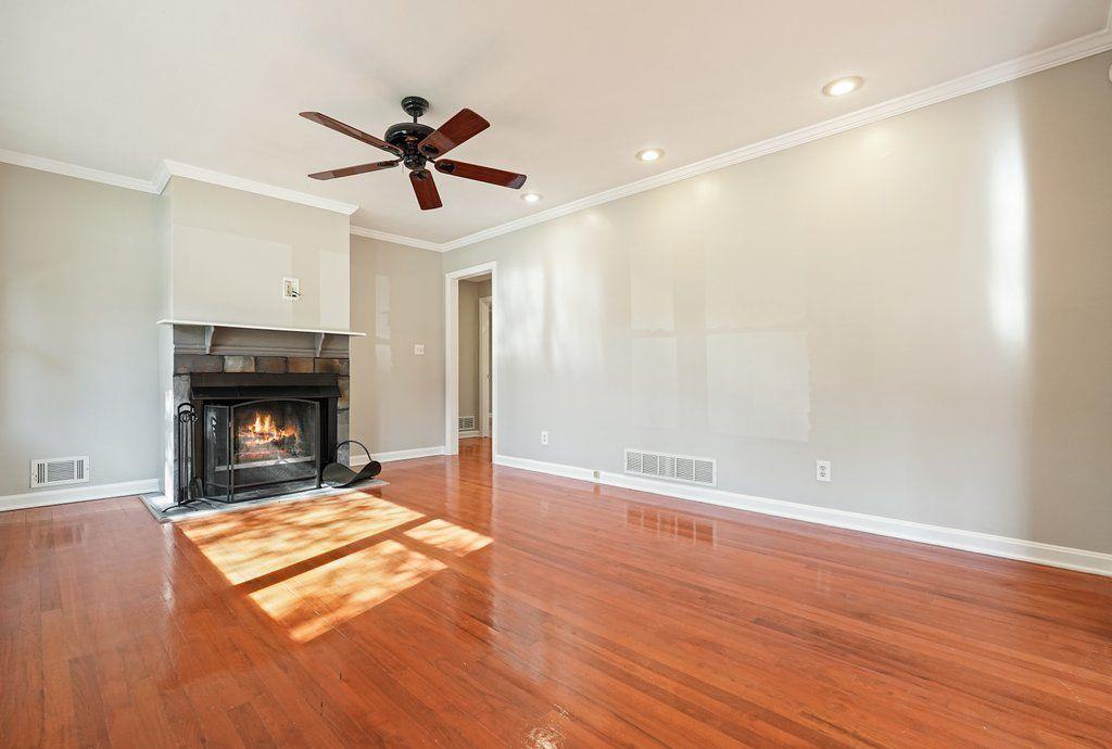 2571 Crockett Drive Southeast Drive SE