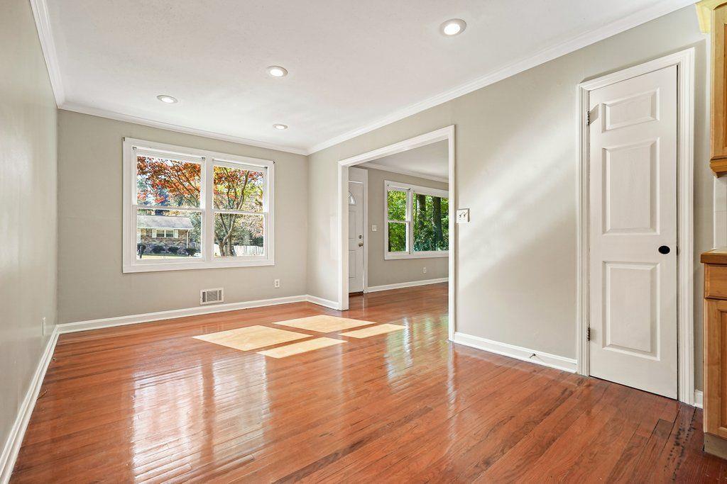 2571 Crockett Drive Southeast Drive SE