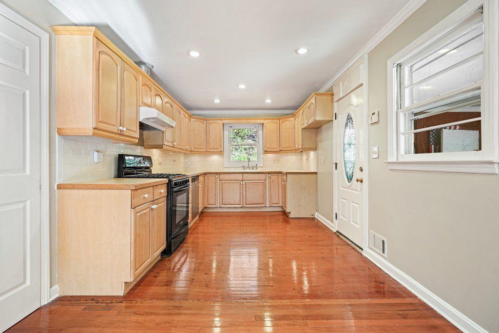 2571 Crockett Drive Southeast Drive SE