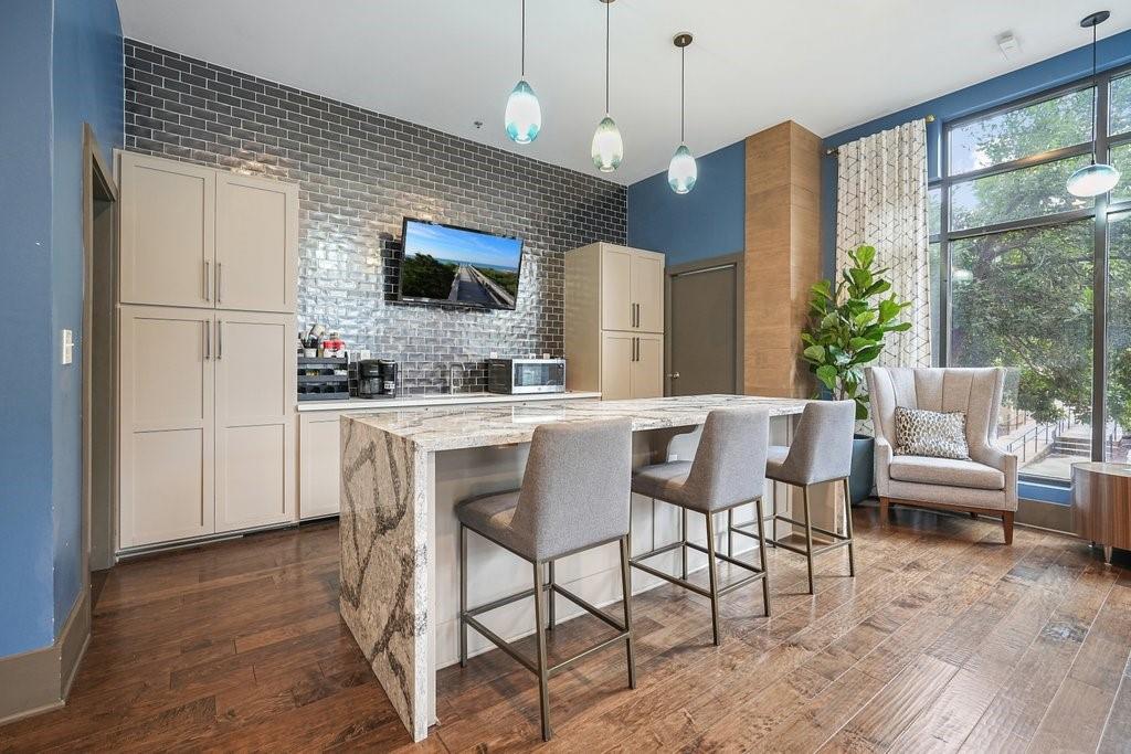 795 Hammond Drive Unit 709