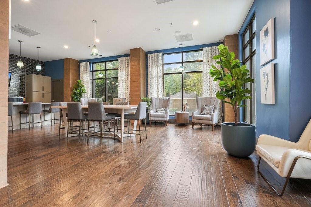 795 Hammond Drive Unit 709