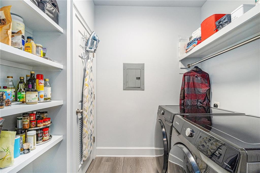 2700 Pine Tree Road NE Unit 3001