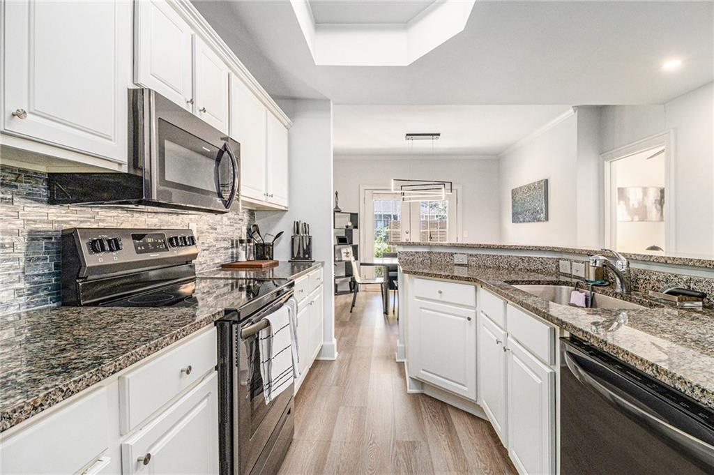 2700 Pine Tree Road NE Unit 3001