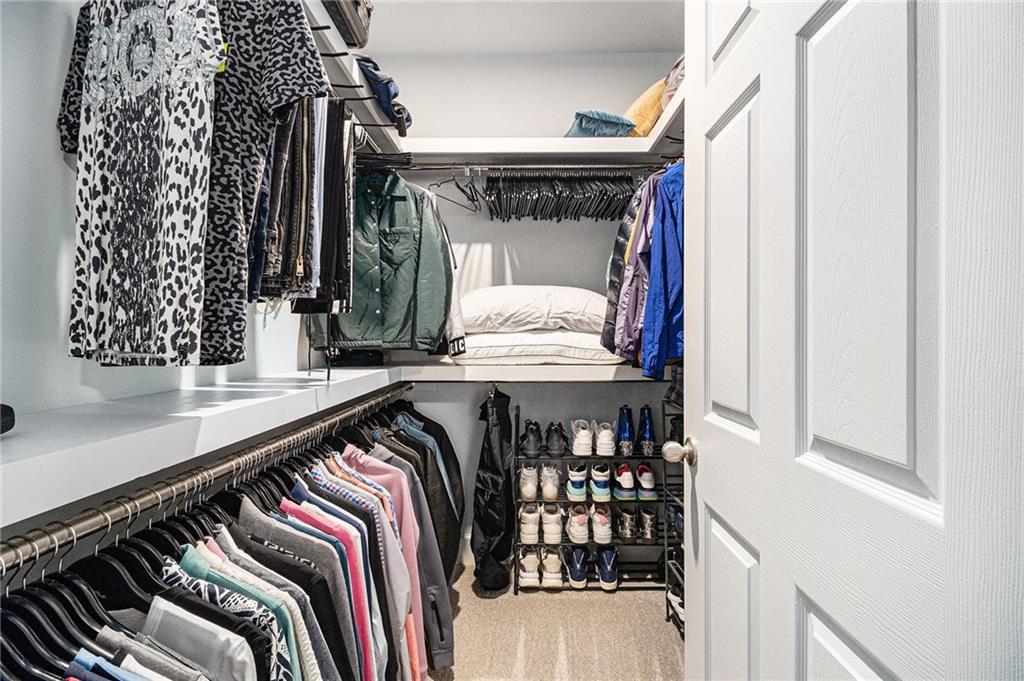 2700 Pine Tree Road NE Unit 3001