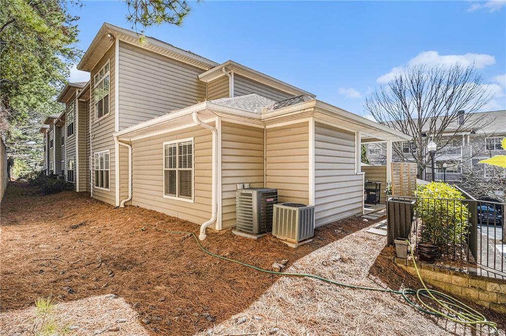 2700 Pine Tree Road NE Unit 3001