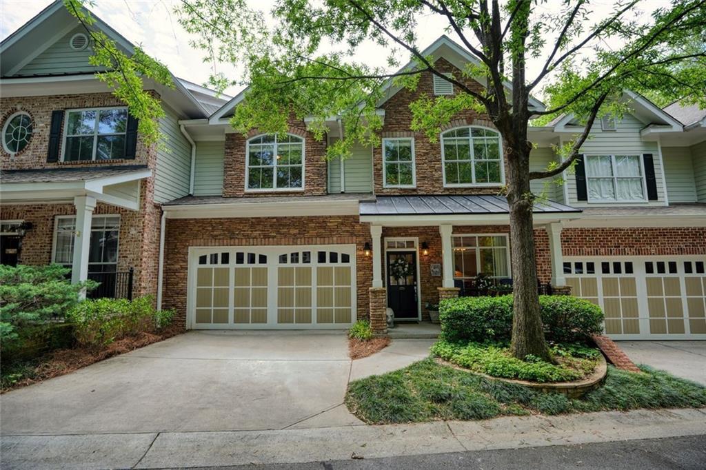 1203 Glenridge Place NE