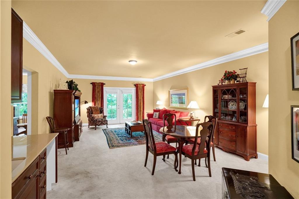 1203 Glenridge Place NE