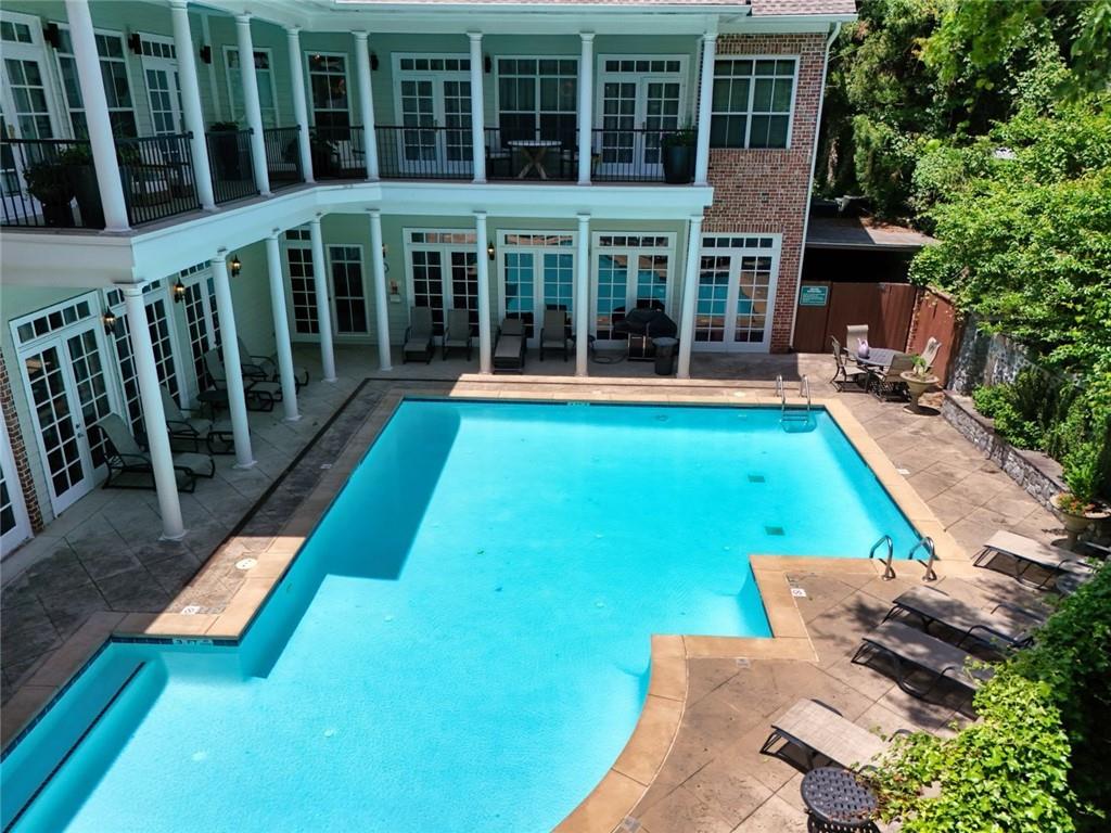 1203 Glenridge Place NE