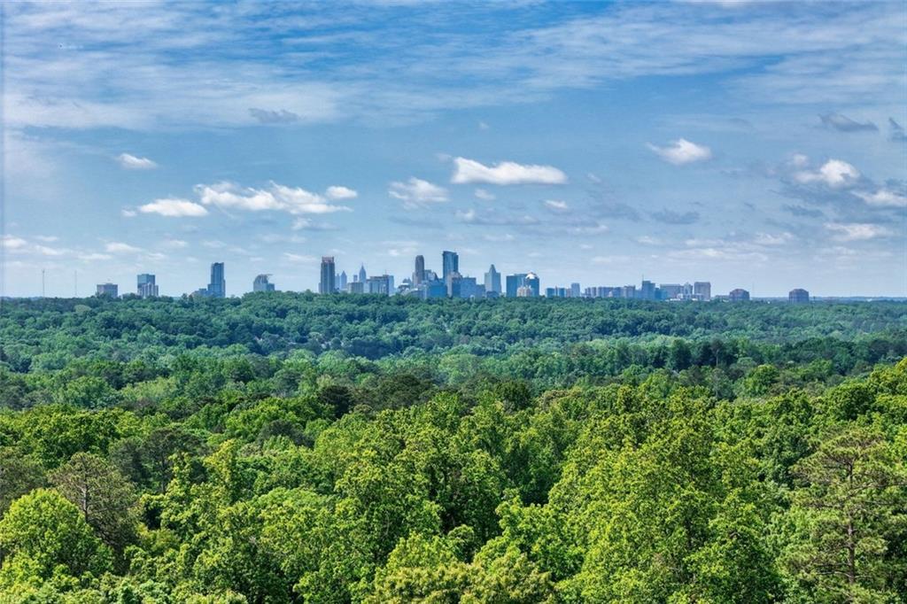 1203 Glenridge Place NE