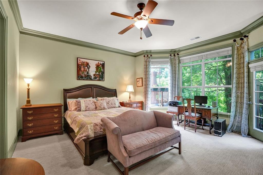 1203 Glenridge Place NE