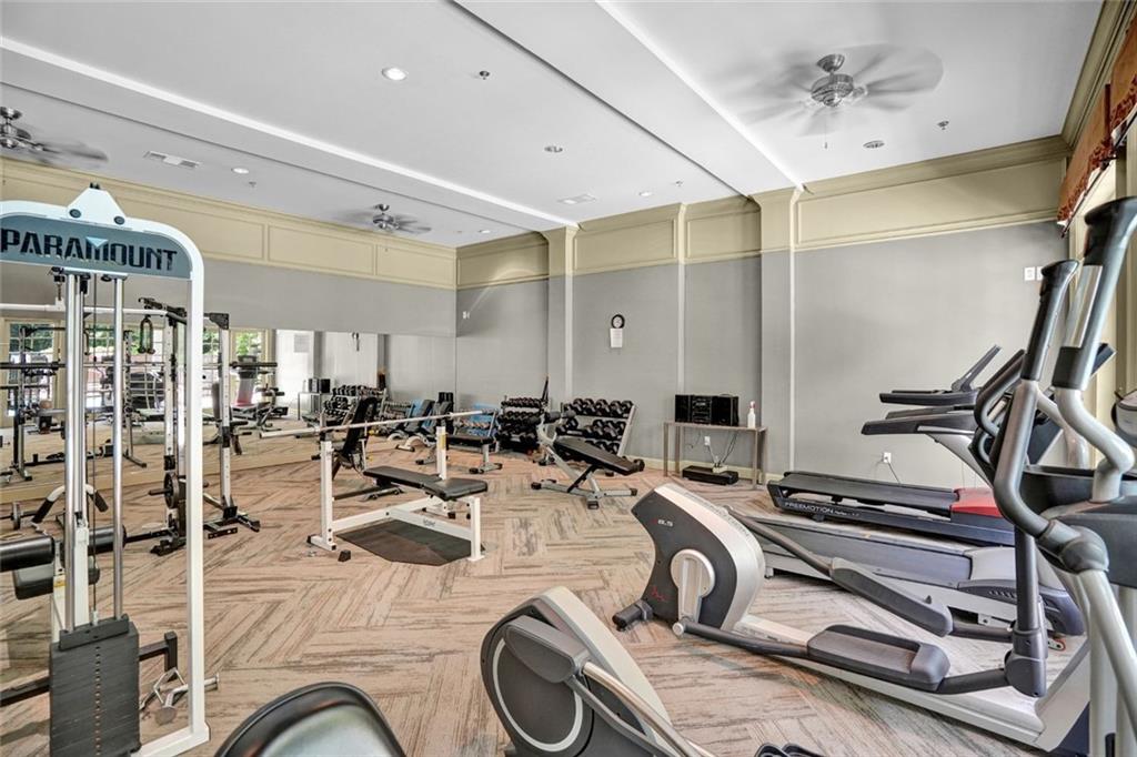 1203 Glenridge Place NE