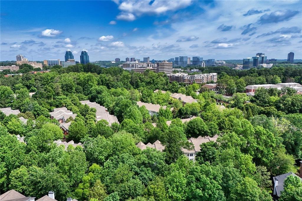 1203 Glenridge Place NE