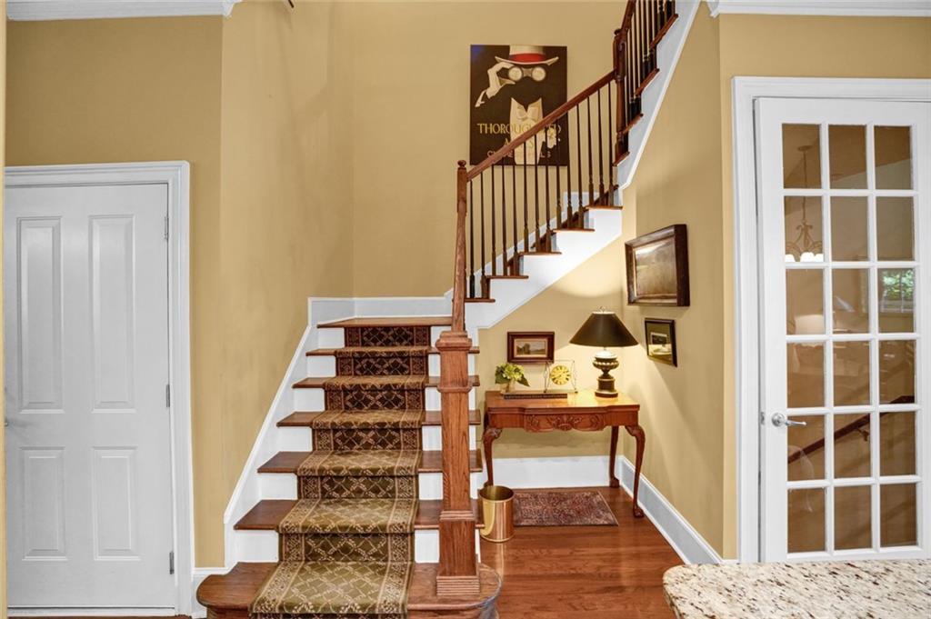 1203 Glenridge Place NE