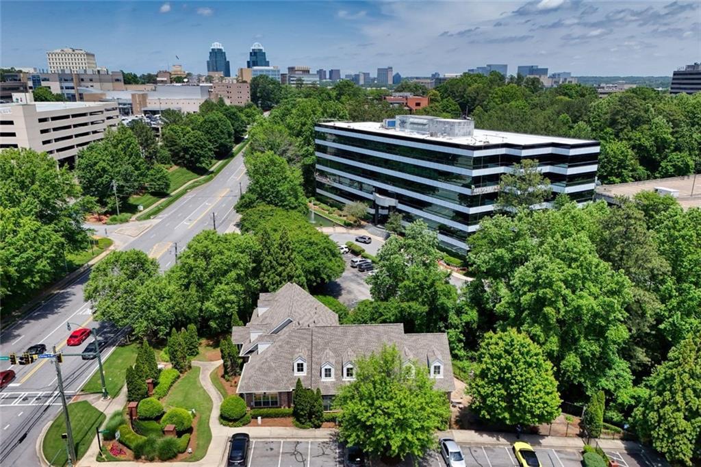 1203 Glenridge Place NE