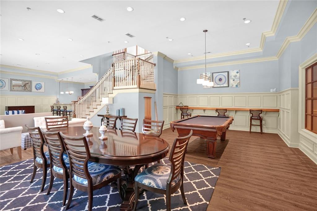 1203 Glenridge Place NE