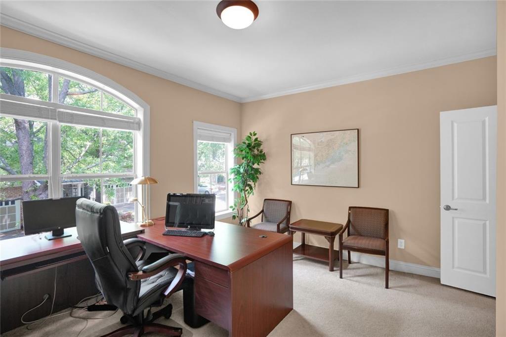 1203 Glenridge Place NE