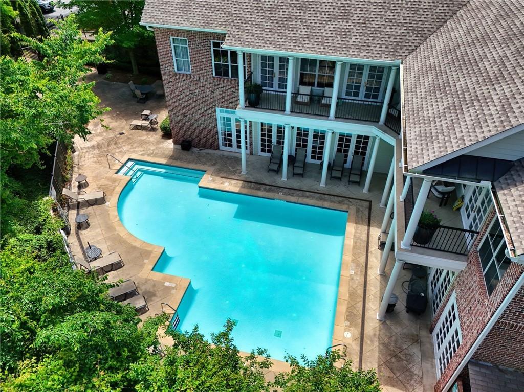 1203 Glenridge Place NE