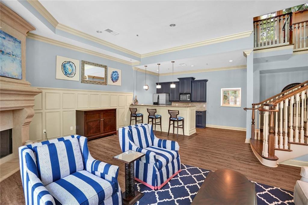 1203 Glenridge Place NE