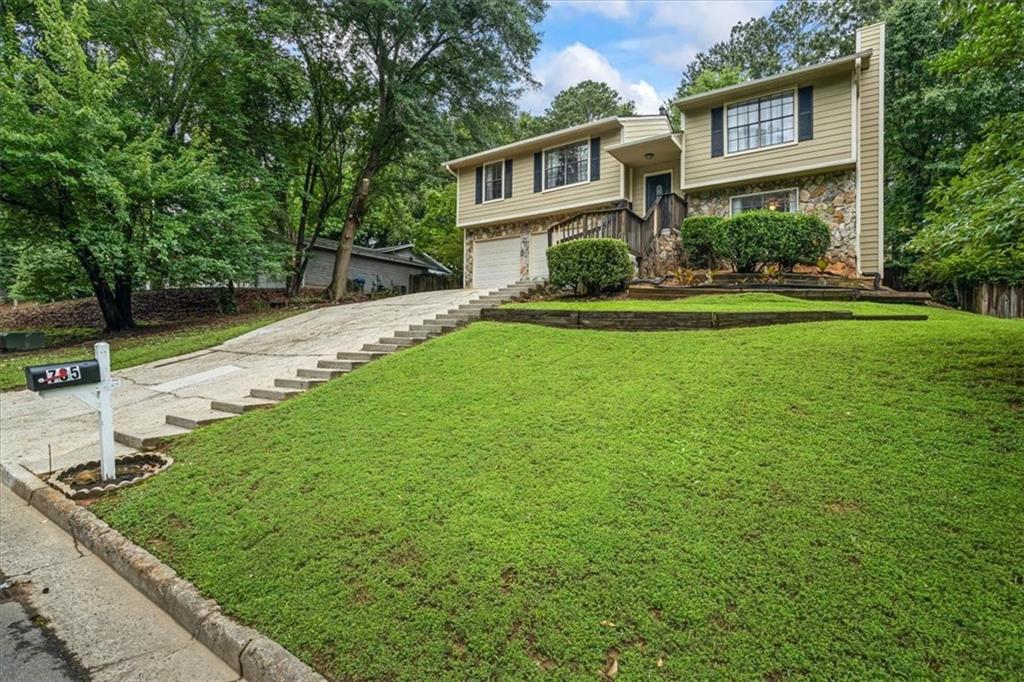 735 Waterbrook Terrace