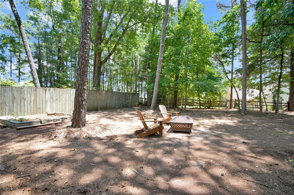 3366 English Oaks Drive NW