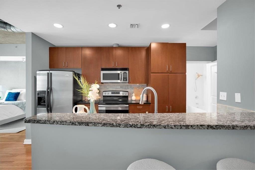 943 Peachtree Street NE Unit 1109