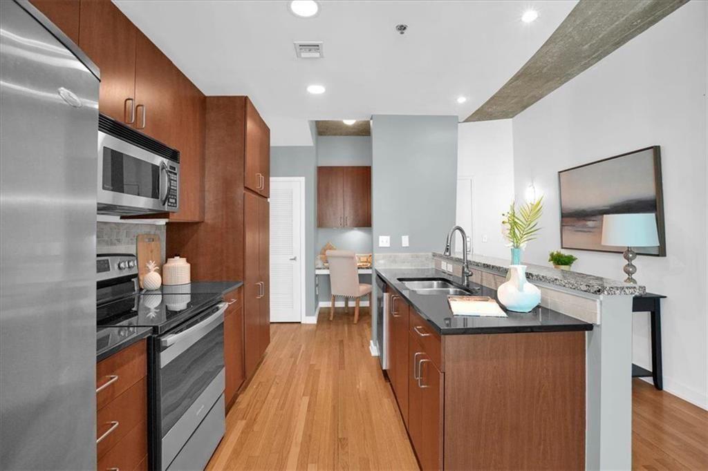 943 Peachtree Street NE Unit 1109