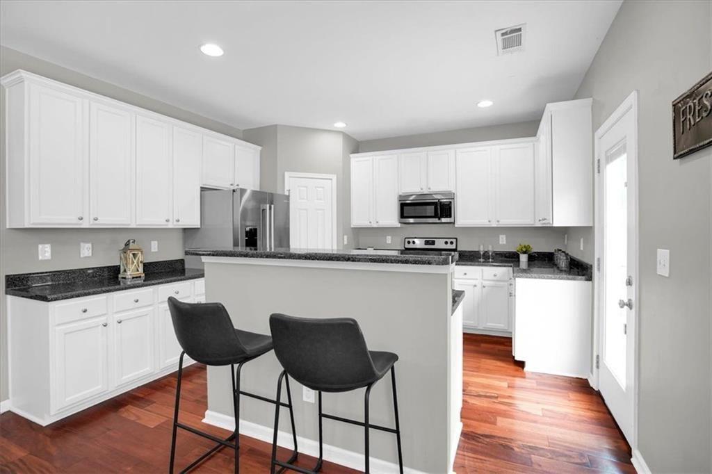 3700 Lakeside Walk Drive NW