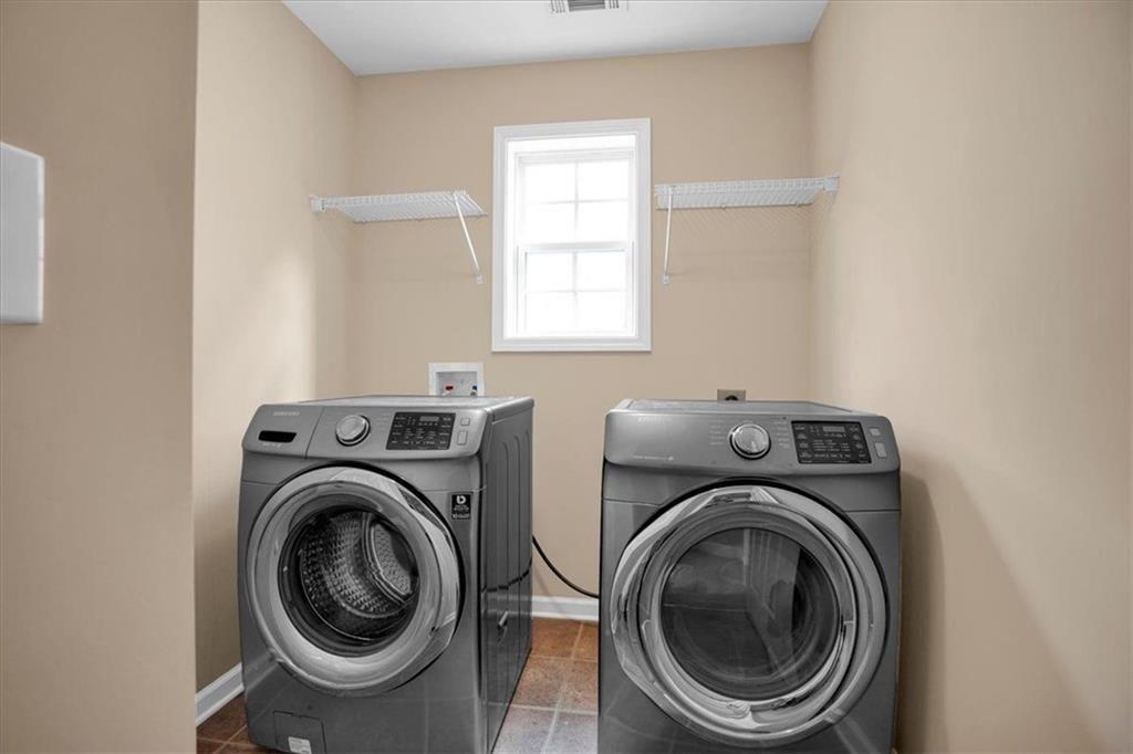 3700 Lakeside Walk Drive NW