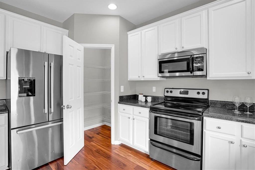 3700 Lakeside Walk Drive NW