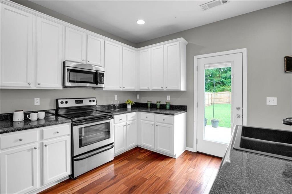 3700 Lakeside Walk Drive NW