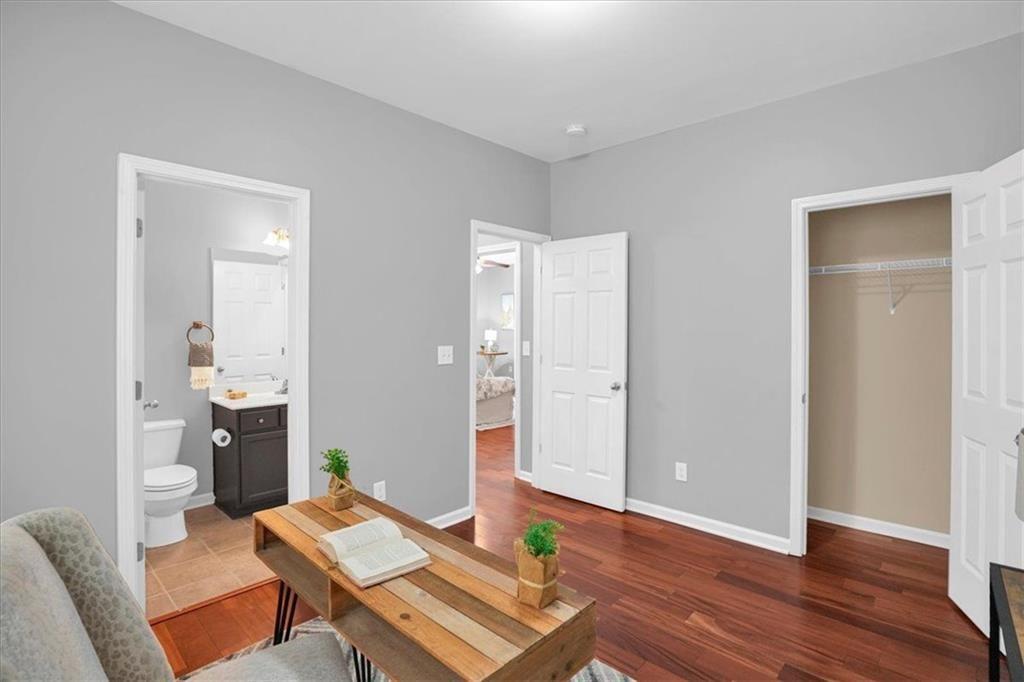 3700 Lakeside Walk Drive NW