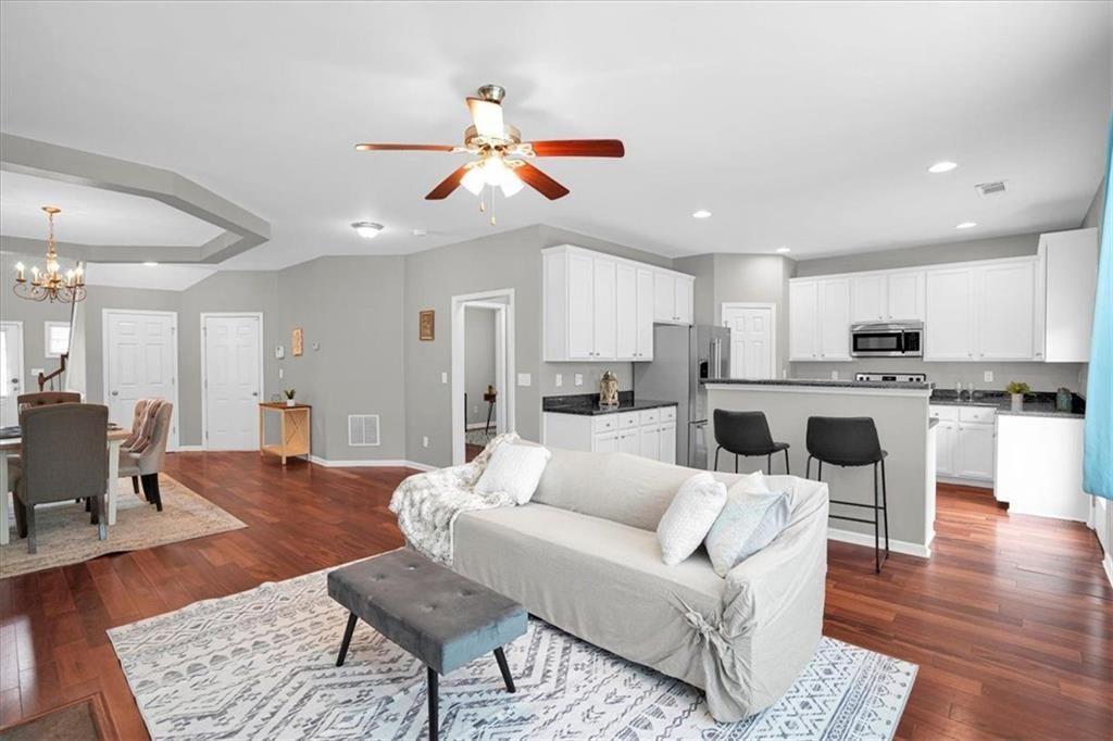 3700 Lakeside Walk Drive NW