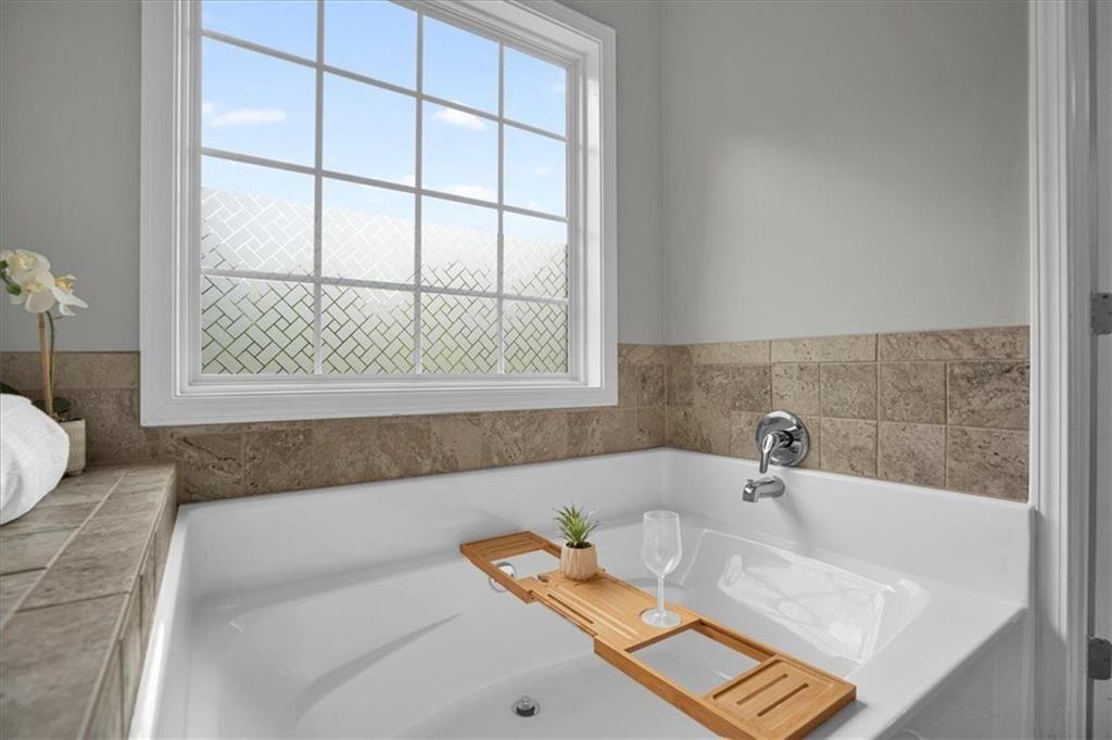 3700 Lakeside Walk Drive NW