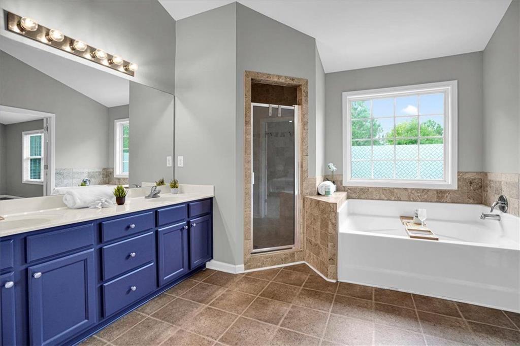 3700 Lakeside Walk Drive NW