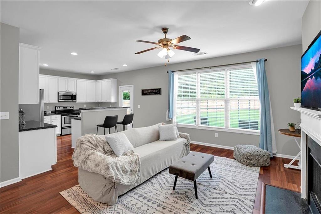 3700 Lakeside Walk Drive NW