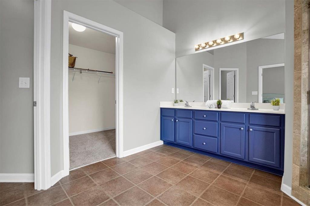 3700 Lakeside Walk Drive NW