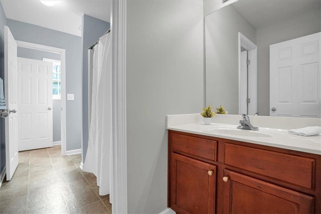 3700 Lakeside Walk Drive NW