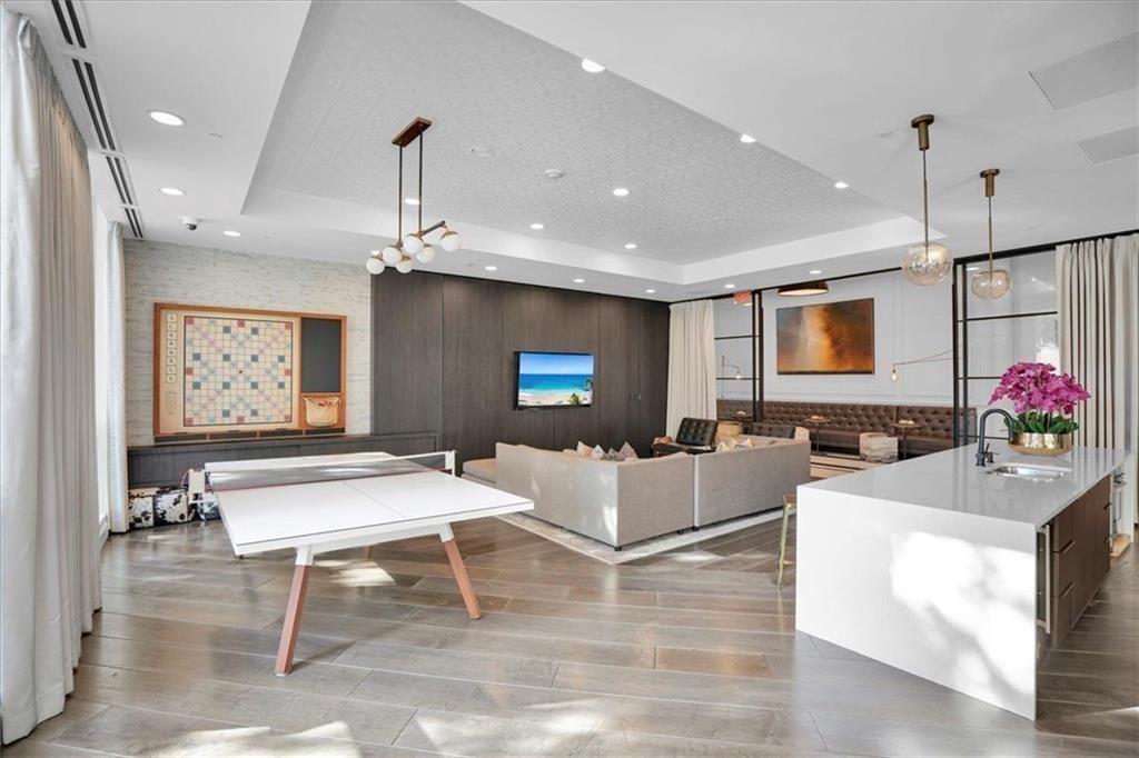 325 E Paces Ferry Road NE Unit 1411